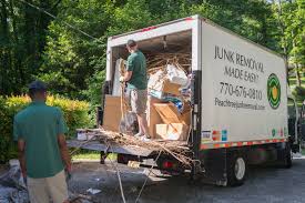 Best Yard Waste Removal  in Twin Lakes, VA